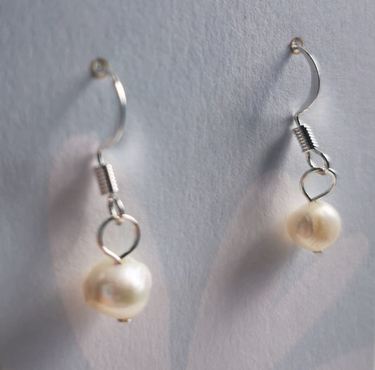 Freshwater Pearl Dangle Earring