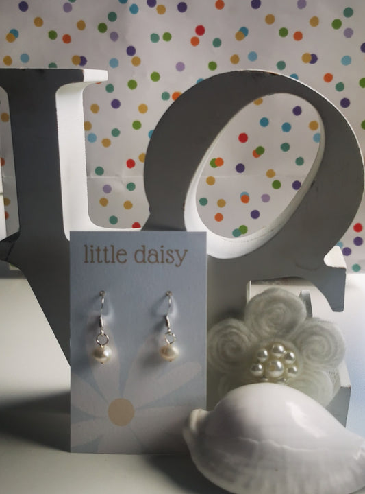 Freshwater Pearl Dangle Earring